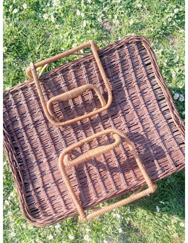 Antique Wicker Picnic Basket le des métaux précieux