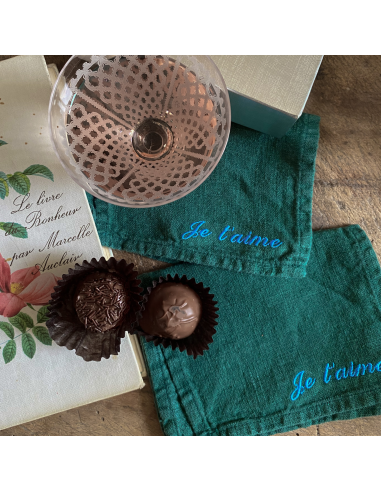 “Je t'aime” Embroidered Cocktail Napkins le concept de la Pate a emporter 