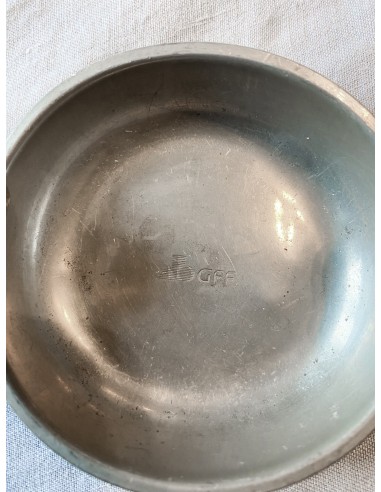 Antique Pewter Christian Dior Dish rembourrage situé sous