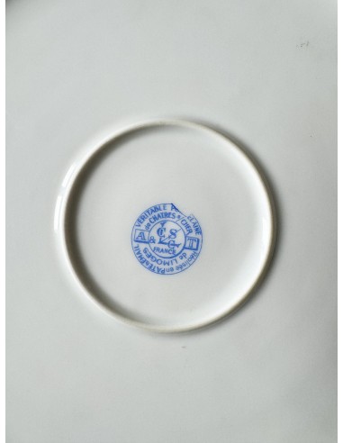 Antique Limoges Porcelain Serving Plate with Greek Key Design 50% de réduction en Octobre 2024